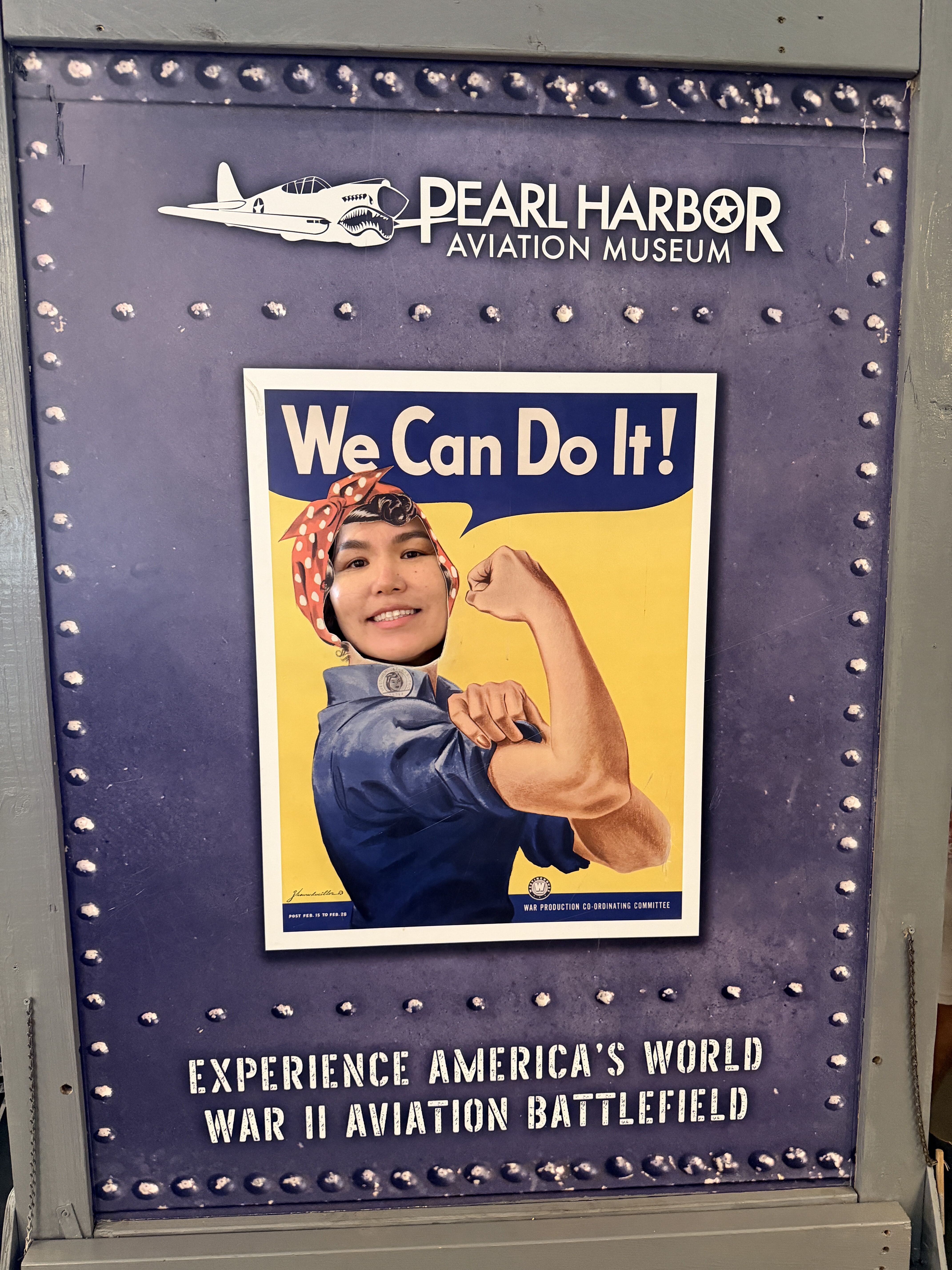 Tunga as Rosie the Riveter